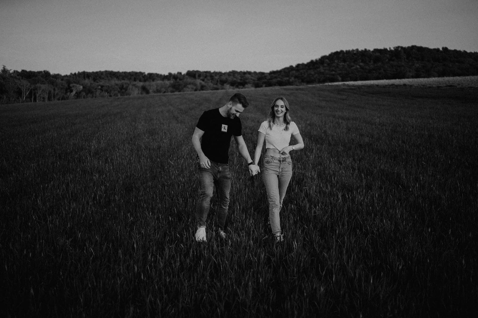 Paar beim Fotoshooting in Dahenfeld, aufgenommen vom Fotografen Heilbronn