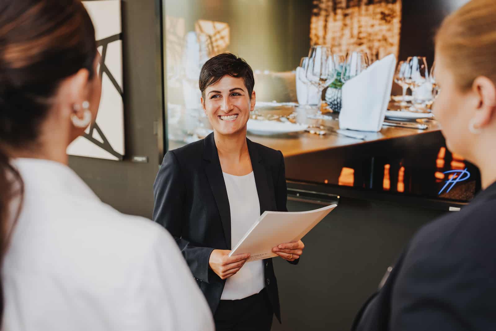 Businessfotografie in Heilbronn - Professionelle Präsentation einer Geschäftsfrau