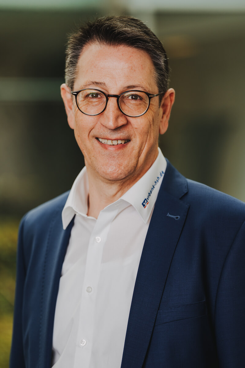 Businessportrait eines Mannes in Schwäbisch Hall, aufgenommen vom Eventfotografen Niklas Hesser.