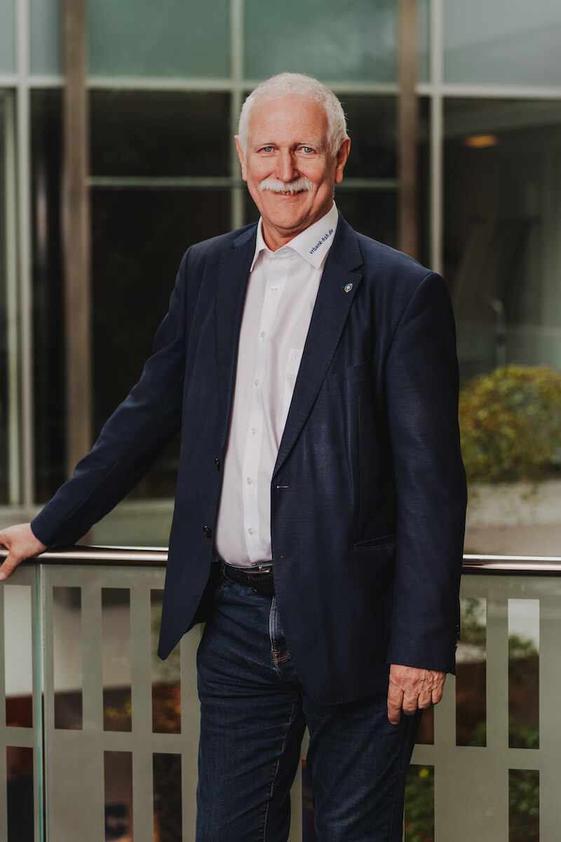 Businessportrait eines Mannes in Schwäbisch Hall, fotografiert vom Eventfotografen Niklas Hesser.