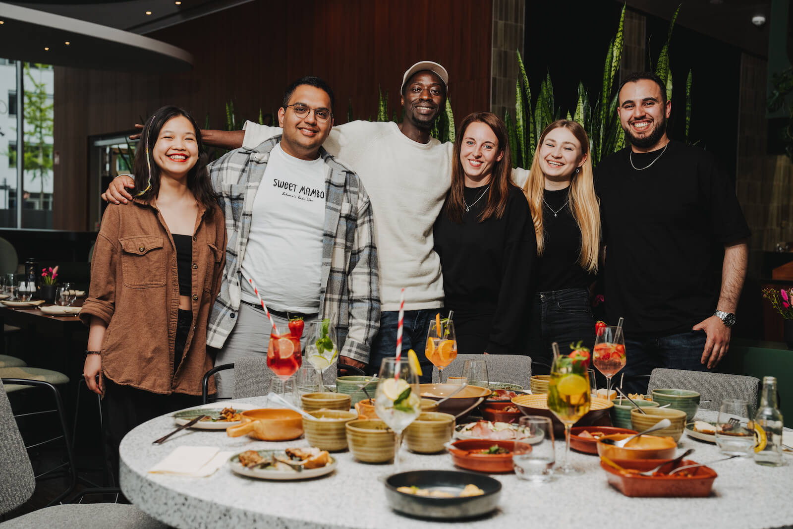 Gruppe von Freunden bei einem Event in Heilbronn, fotografiert vom Eventfotografen Niklas Hesser