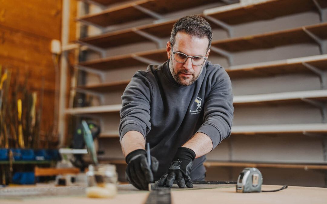 Businessporträt eines Handwerkers bei der Arbeit in Neckarsulm, aufgenommen vom Eventfotografen Niklas Hesser.